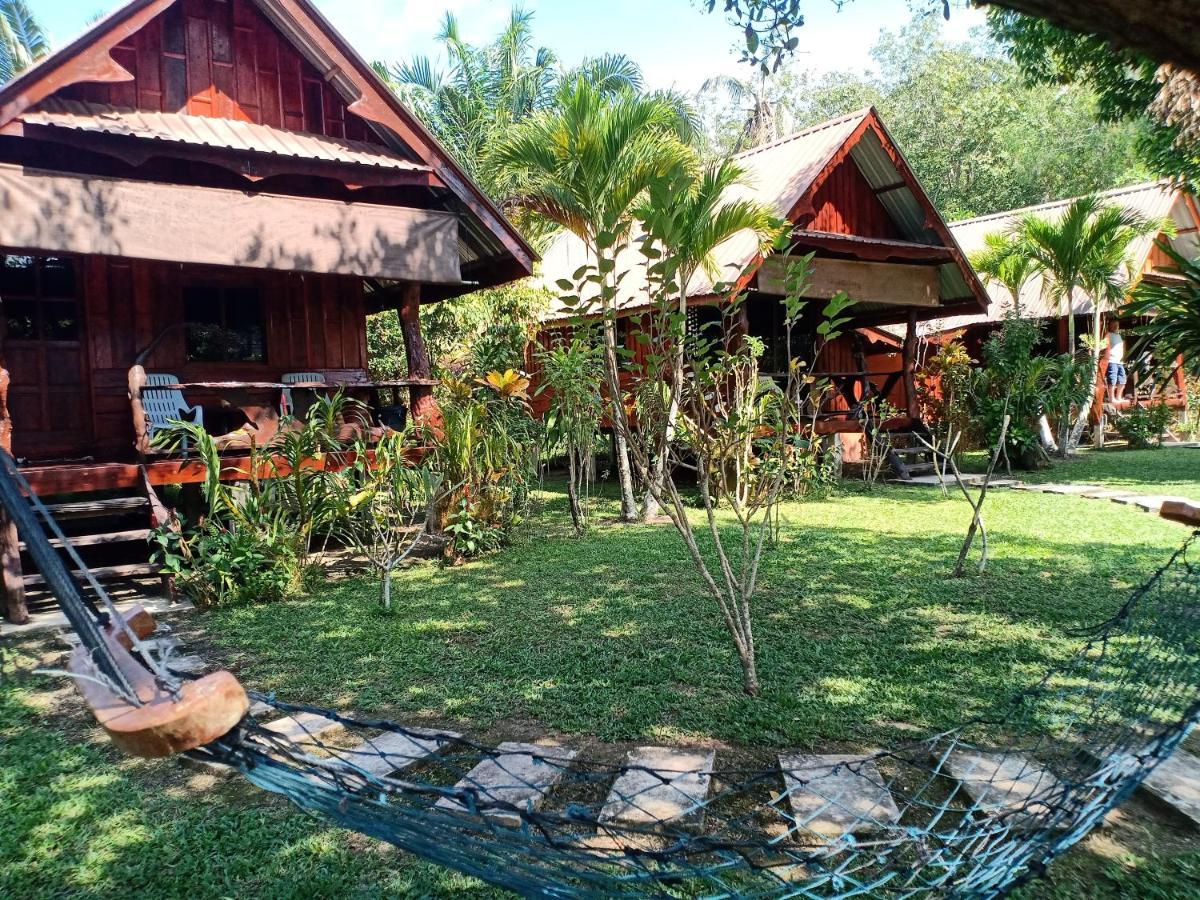 Friendly Koh Jum Hotel Kültér fotó
