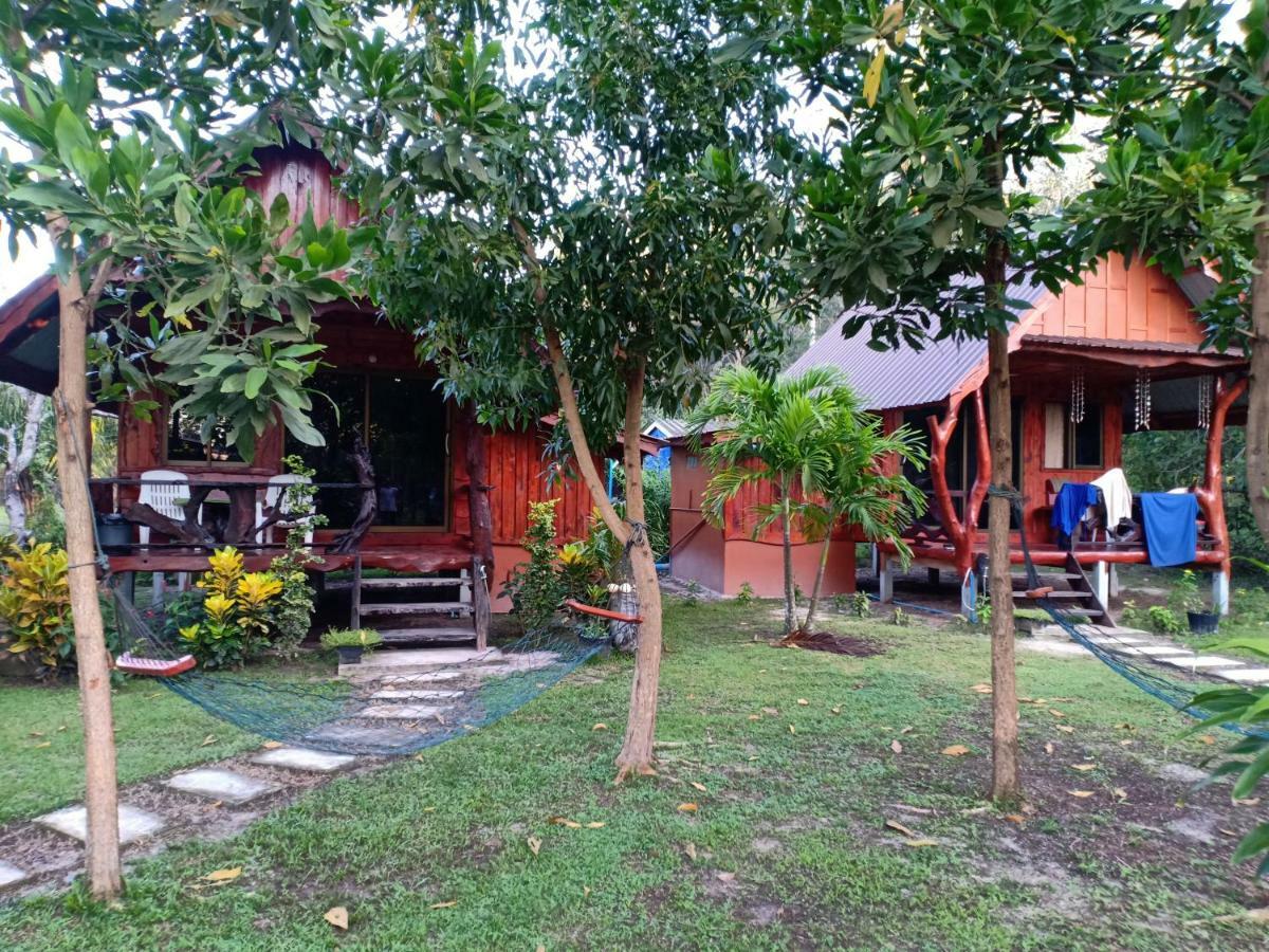 Friendly Koh Jum Hotel Kültér fotó
